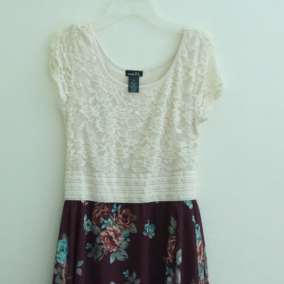 NWT Floral dress - Picture 2 of 2